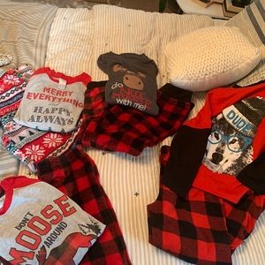 Bundle of 4 pairs boys Christmas pj’s